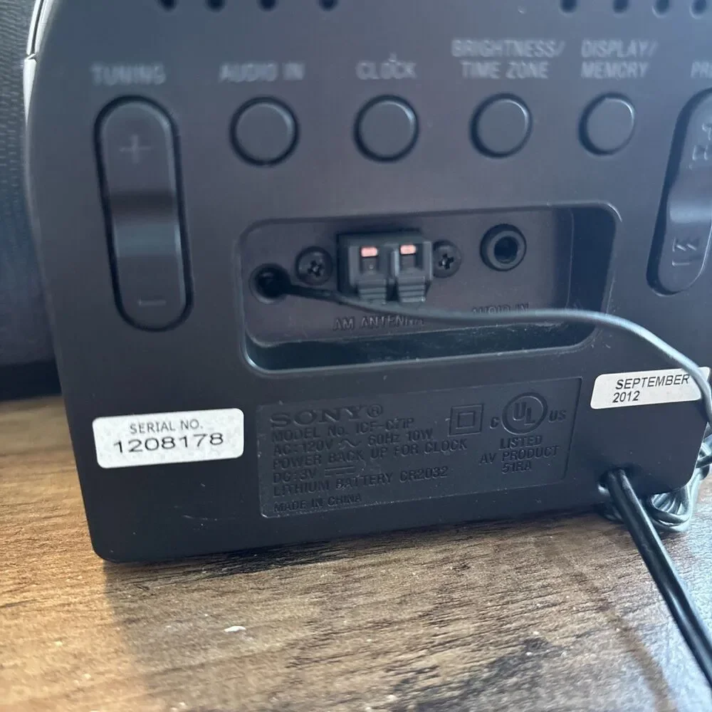 Sony Dream Machine ICF-C7IP AM/FM Radio Alarm Clock iPod Dock WORKS. See Info